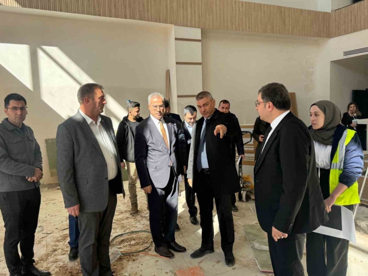 60 Yataklı Dicle Devlet Hastanesi’nin Yapımının Yüzde 95’i Tamamlandı