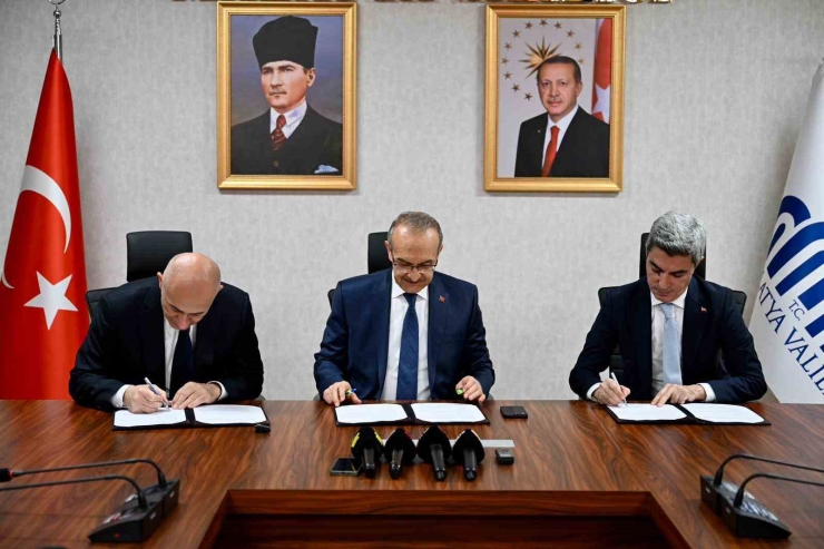 Malatya’da 32 Derslikli Lise İçin Protokol İmzalandı