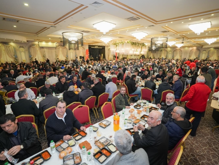 Yılmaz, Çalışma Arkadaşlarıyla İftar Sofrasında Buluştu