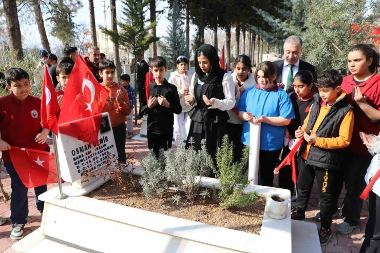 Adıyaman’da Şehitliklerin Bakım Ve Onarımı Yapıldı