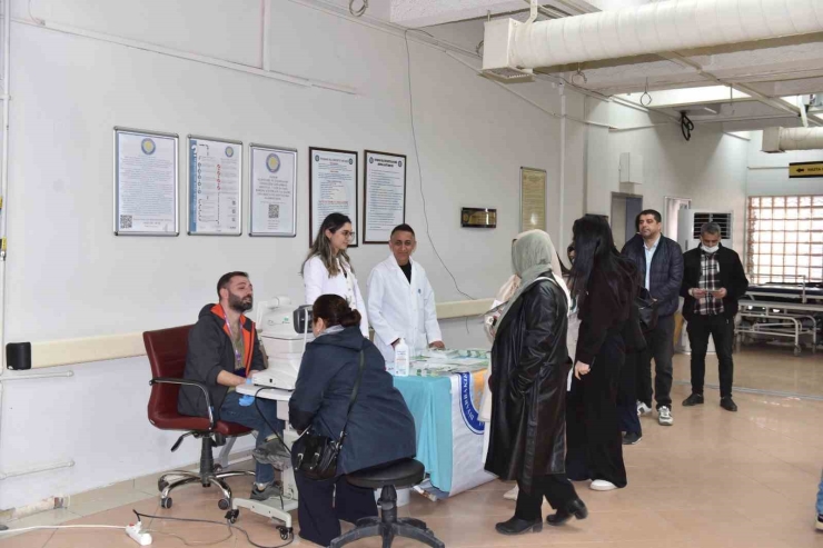 Dünya Glokom Gününde Ücretsiz Göz Tansiyonu Ölçümü Yapıldı