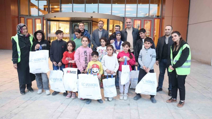 Eyyübiye’de Yetim Çocuklar Bayramlık Heyecanı Yaşadı