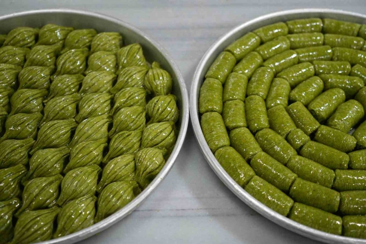 Bayram Öncesi Gaziantep’te Baklava Mesaisi