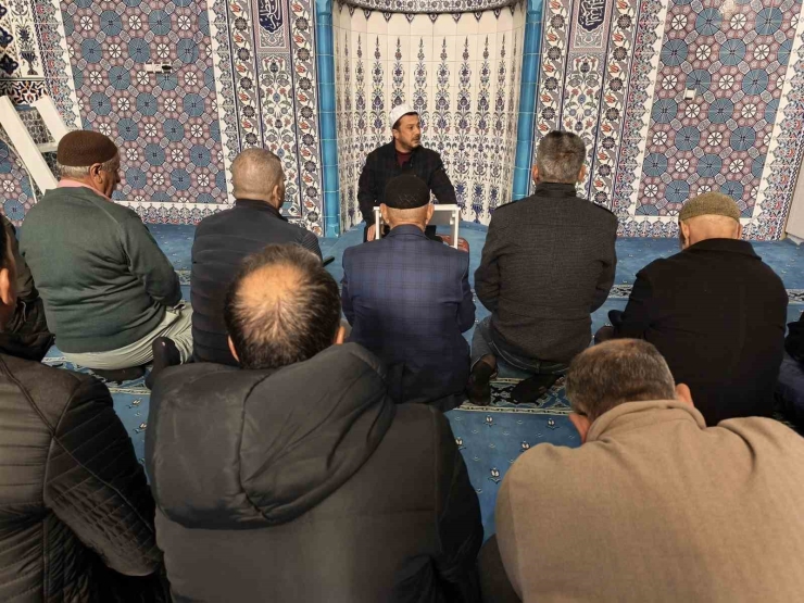 Dicle’de Kadir Gecesi Dualarla İdrak Edildi