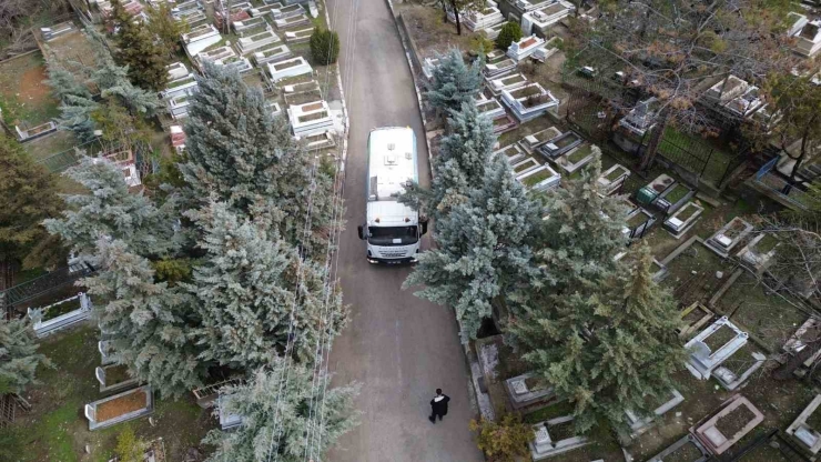 Battalgazi’de Bayram Öncesi Cami Ve Mezarlıklar Temizleniyor