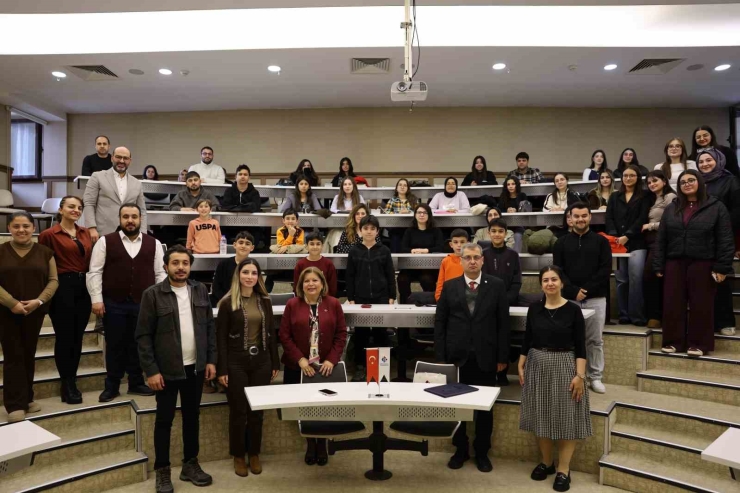 Hkü’de Çanakkale Deniz Zaferi Ve İstiklal Marşı Ruhu Anlatıldı