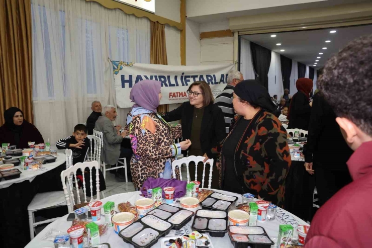 Büyükşehir’in Ramazan Sofrası Bu Kez İslahiye’de Kuruldu