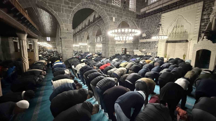 5. Harem-i Şerif’i De Bayram Namazı Kılındı