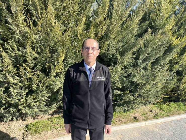 Binlerce Kilometre Mesafe Kateden Leylekler Yuvalarını Diyarbakır’da Kuruyor