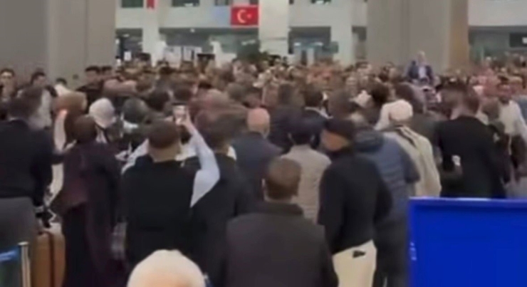 Gaziantep Havalimanı’ndan Kavga Ve Gerginlik