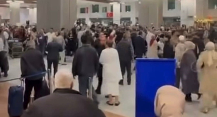 Gaziantep Havalimanı’ndan Kavga Ve Gerginlik
