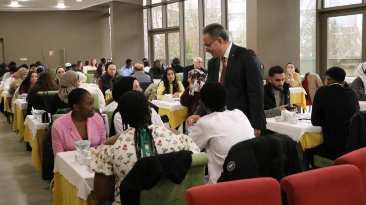 İnönü Üniversitesi’nde Bayramlaşma Töreni