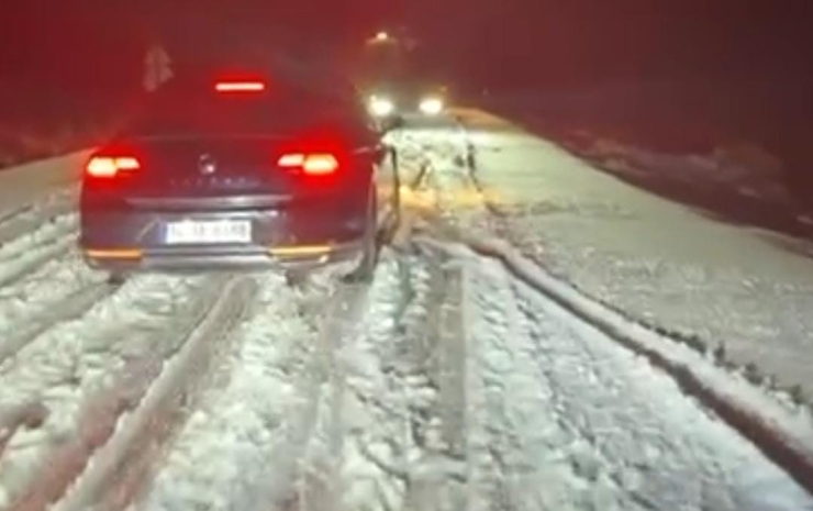 Şanlıurfa’da Dolu Ve Kar Yağışı Etkili Oldu