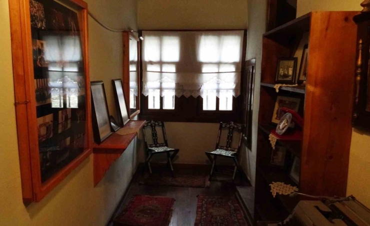 İki Asırlık Emiroğlu Konağı Tarihe Işık Tutuyor