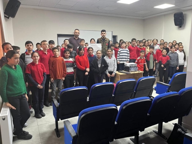 Gölbaşı’nda Öğrencilere Doğa Koruma Eğitimi Verildi