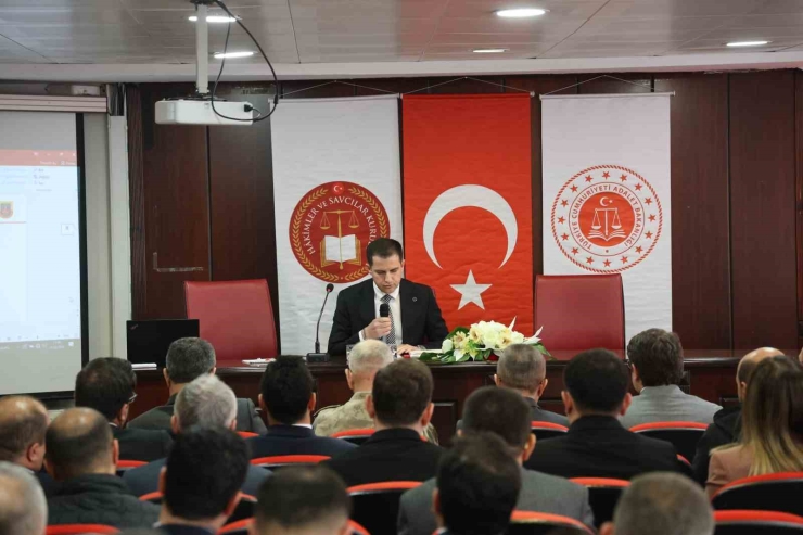 Diyarbakır’da ‘yasa Dışı Bahis Ve Sanal Kumarla’ Mücadelede Hukuki Süreç Ele Alındı