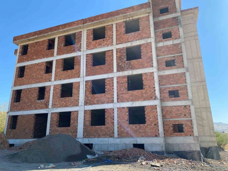 Çermik’te Kur’an Kursunun Kaba İnşaatı Tamamlandı