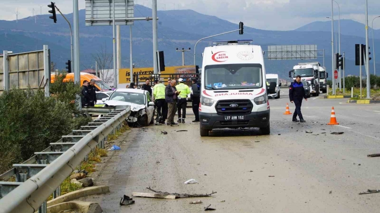 Gaziantep’te Tır İle Otomobil Çarpıştı: 2 Yaralı