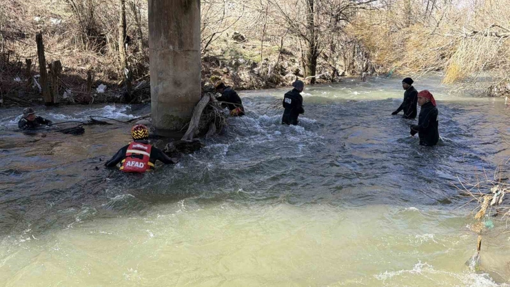Kayıp Fırat Can, 180 Kişilik Ekiple Her Yerde Aranıyor
