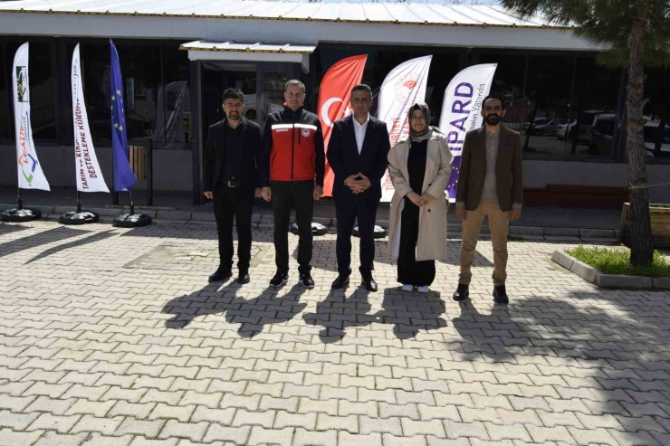 Dicle Yerel Eylem Grubu Derneğinden Muhtar, Kandın Ve Gençlere Ipard Iıı Eğitimi