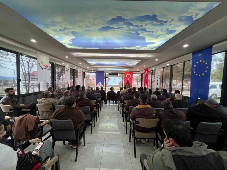 Dicle Yerel Eylem Grubu Derneğinden Muhtar, Kandın Ve Gençlere Ipard Iıı Eğitimi