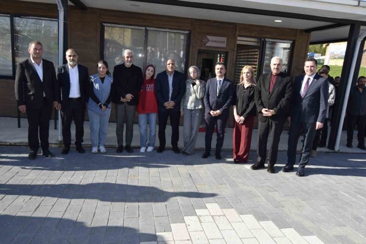 Vali Zorluoğlu, Dicle’de Gençlerle Buluştu