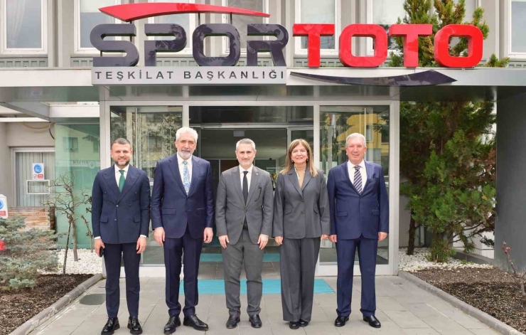 Eğil Belediyesi İle Spor Toto Teşkilatı Arasında ’yüzme Havuzu Yapımı’na İlişkin İş Birliği Protokolü İmzalandı