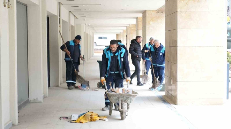 Akpınar Çarşısı’nda Temizlik Çalışmaları Başladı