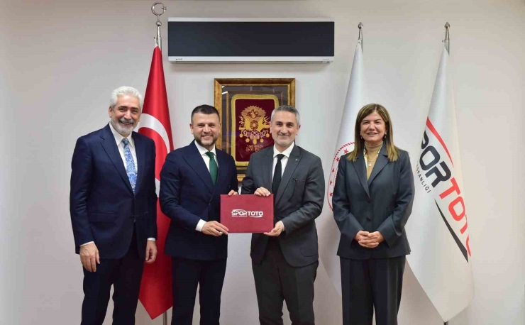 Eğil Belediyesi İle Spor Toto Teşkilatı Arasında ’yüzme Havuzu Yapımı’na İlişkin İş Birliği Protokolü İmzalandı