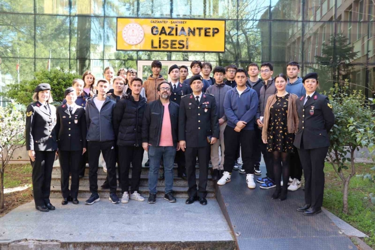 Gaziantep’te Öğrencilere Jandarma Mesleği Tanıtıldı