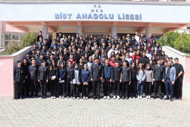 Gaziantep’te Öğrencilere Jandarma Mesleği Tanıtıldı