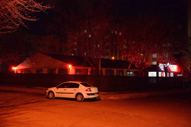 Kırmızı Işıklar Eşit Yaşam İçin Yandı