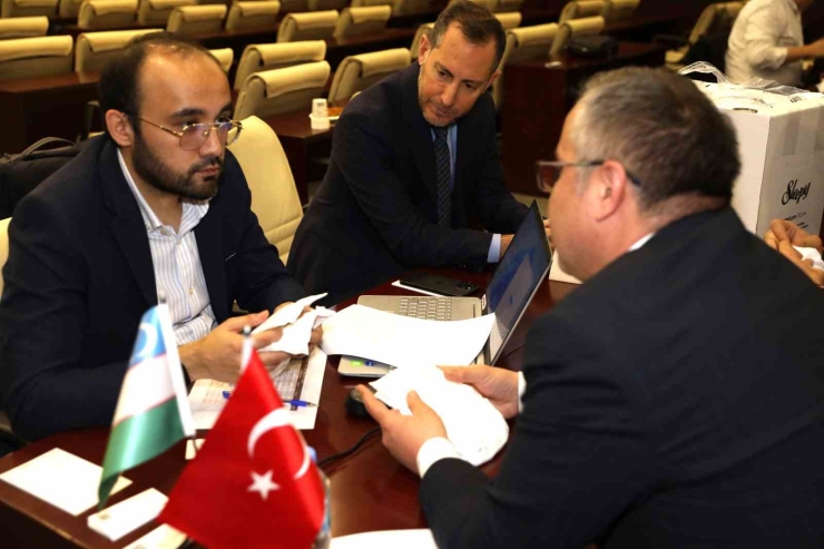 Gto, Üyelerini Özbekistan Pazarına Taşıyor