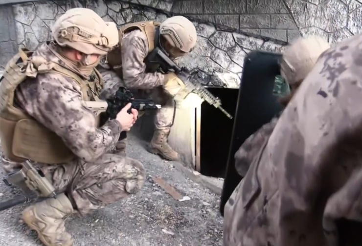 Gaziantep’te Siber Dolandırıcılık Operasyonu: 20 Gözaltı