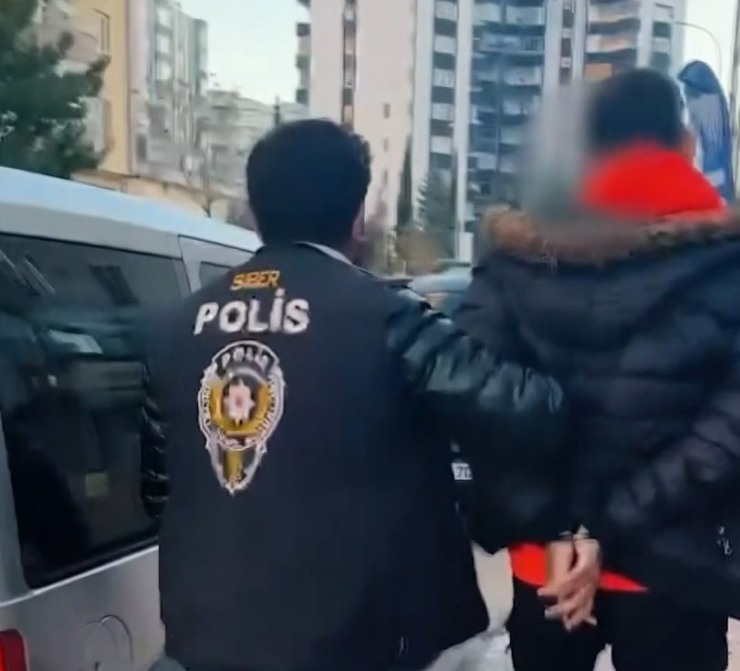 Gaziantep’te Siber Dolandırıcılık Operasyonu: 20 Gözaltı