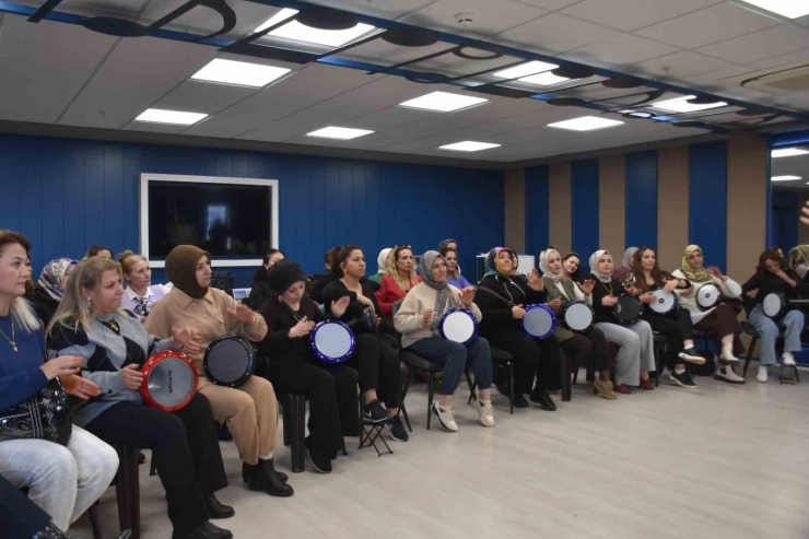 Ev Hanımları Korosu Cumhurbaşkanı Erdoğan’a Konser Vermek İstiyor