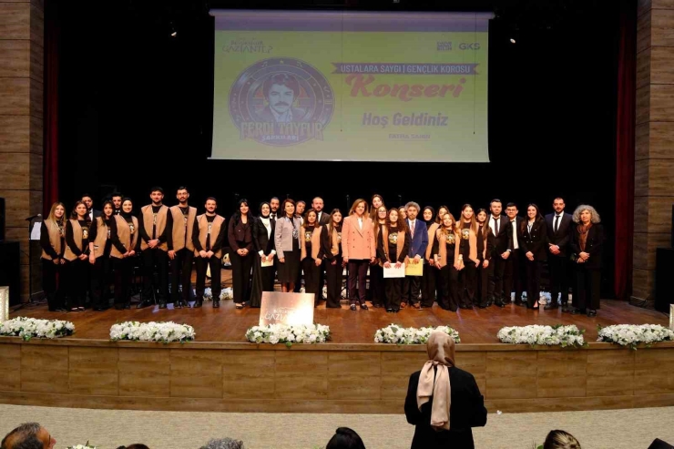 "ustalara Saygı" Konserleri Ferdi Tayfur Şarkılarıyla Devam Etti