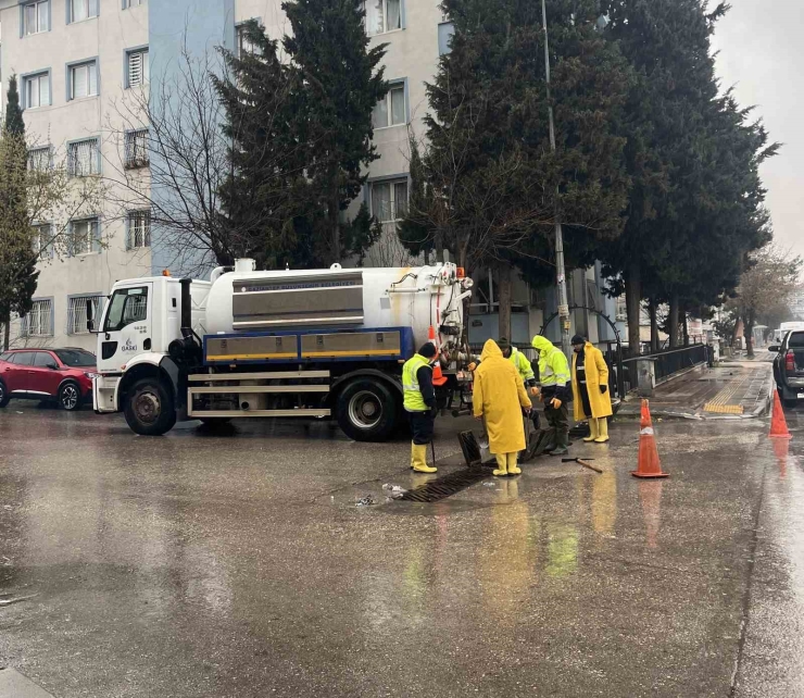 Gaziantep Büyükşehir Yağışa Karşı Sahada