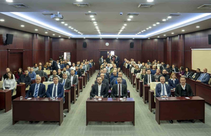 Gaziantep Dijital İnşaat Zirvesi’nde Sektörün Geleceği Konuşuldu