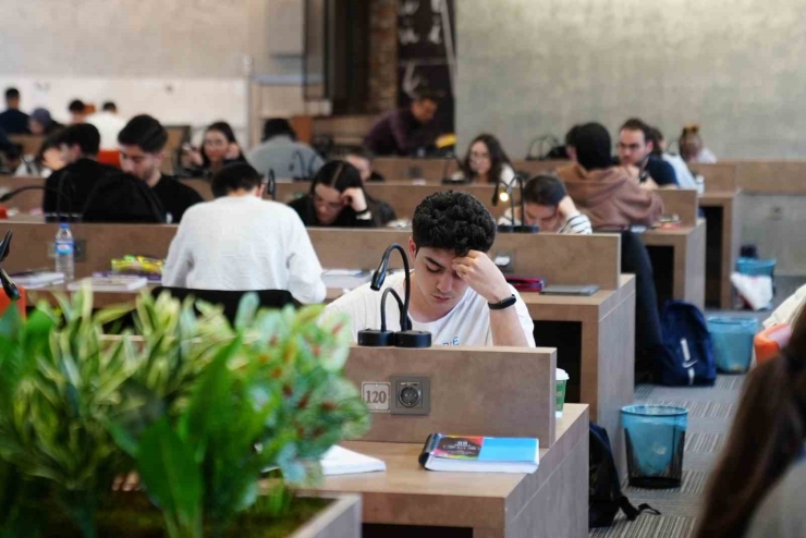 Pancarlı Gençlik Kütüphanesi Gençlerin Yeni Adresi Oldu