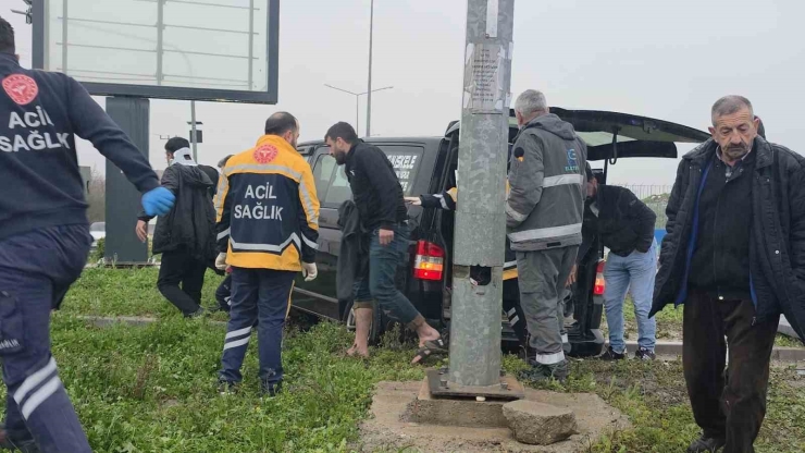 Diyarbakır’da İki Araç Çarpıştı: 4 Yaralı