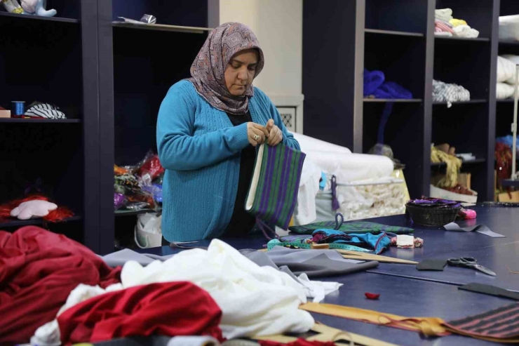 Gaziantep’in Saray Kumaşı Geleceğe Taşınıyor