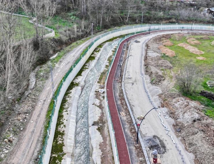 Başkan Geçit, "beylerderesi Yaşam Vadisi Projesi Yeşilyurt’a Özel Değerler Kazandıracak"