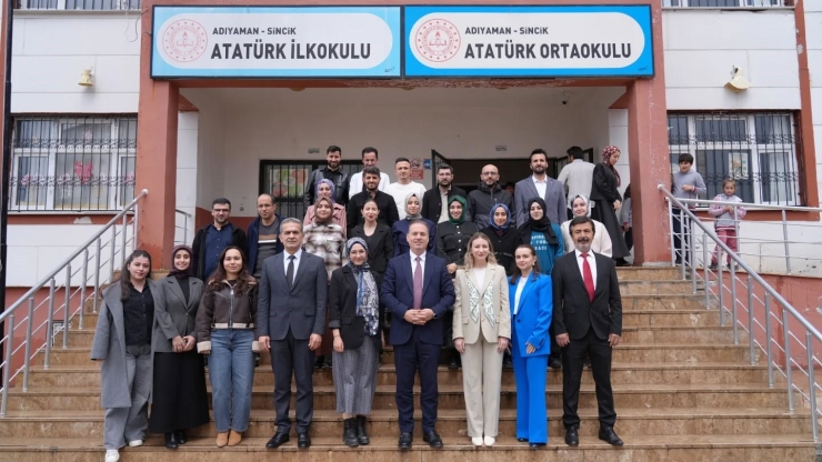 Müdür Tosun, Öğretmen Ve Öğrencilerle Bir Araya Geldi