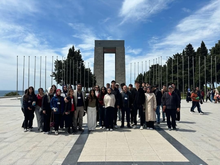 Kahta Belediyesi’nden Öğrencilere Gezi Programı