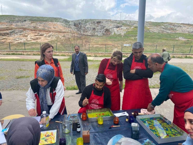 Şehit Yakınları Ve Gaziler, Perre Antik Kenti’nde Ebru Sanatıyla Buluştu