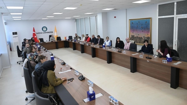İnönü Üniversitesi Topluma Dokunan Projelerle Örnek Oluyor