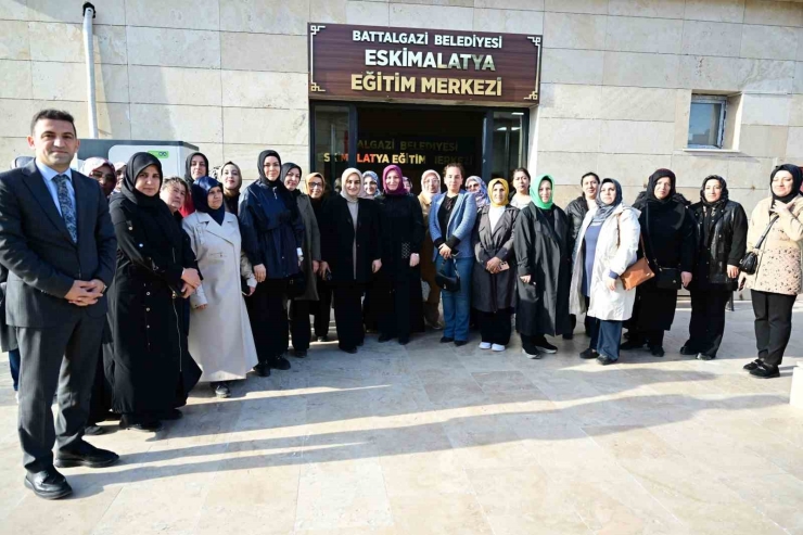 Battalgazi’de Projeler Kadın Kollarına Tanıtıldı