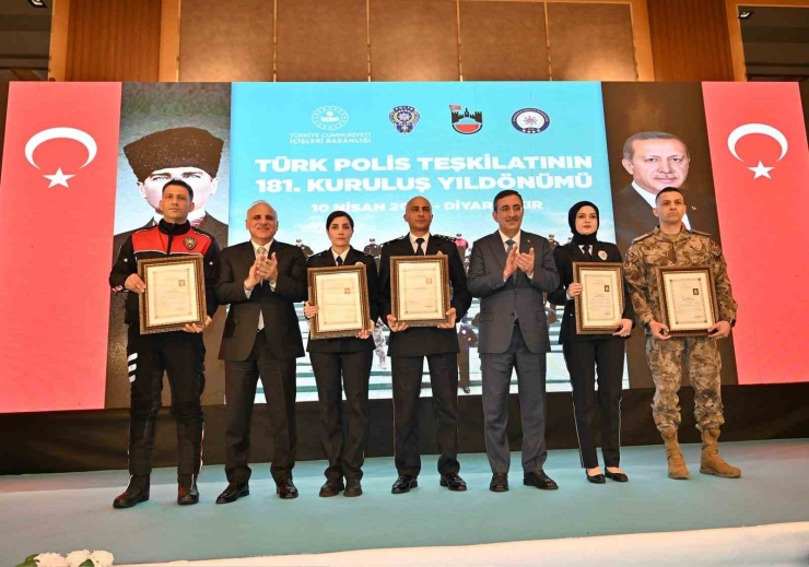 Yılmaz: ’’attığımız Her Adımda, Yürüttüğümüz Her Çalışmada Aziz Şehitlerimizin Hatırasına Ve Gazilerimizin Fedakarlığına Daima Sahip Çıkıyoruz’’