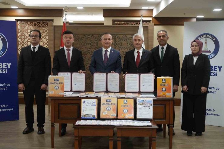 Şahinbeyli Öğrencilere Eğitim Desteği Protokolü İmzalandı